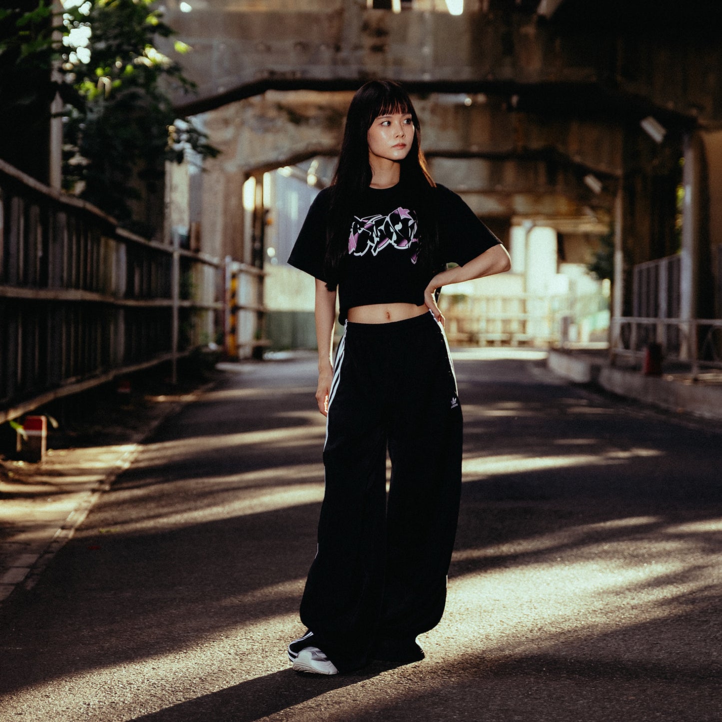 GM LOGO CROPPED TEE